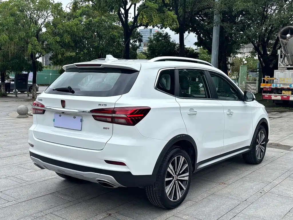Roewe RX5 20 T 2 WD Auto 4 G Connected Platinum