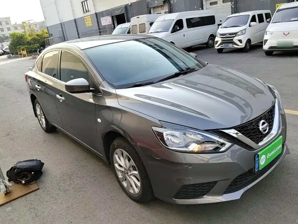 Sylphy Facelift Classic 1.6 XE CVT Comfort