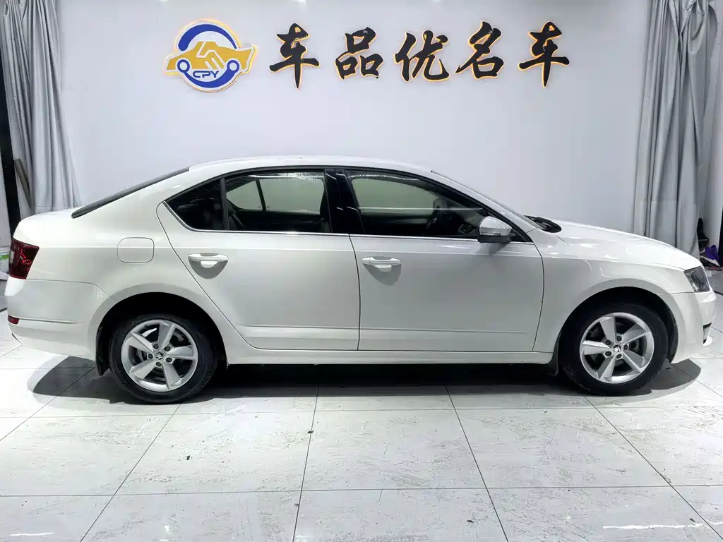 Octavia 1.6 L Auto Yijie