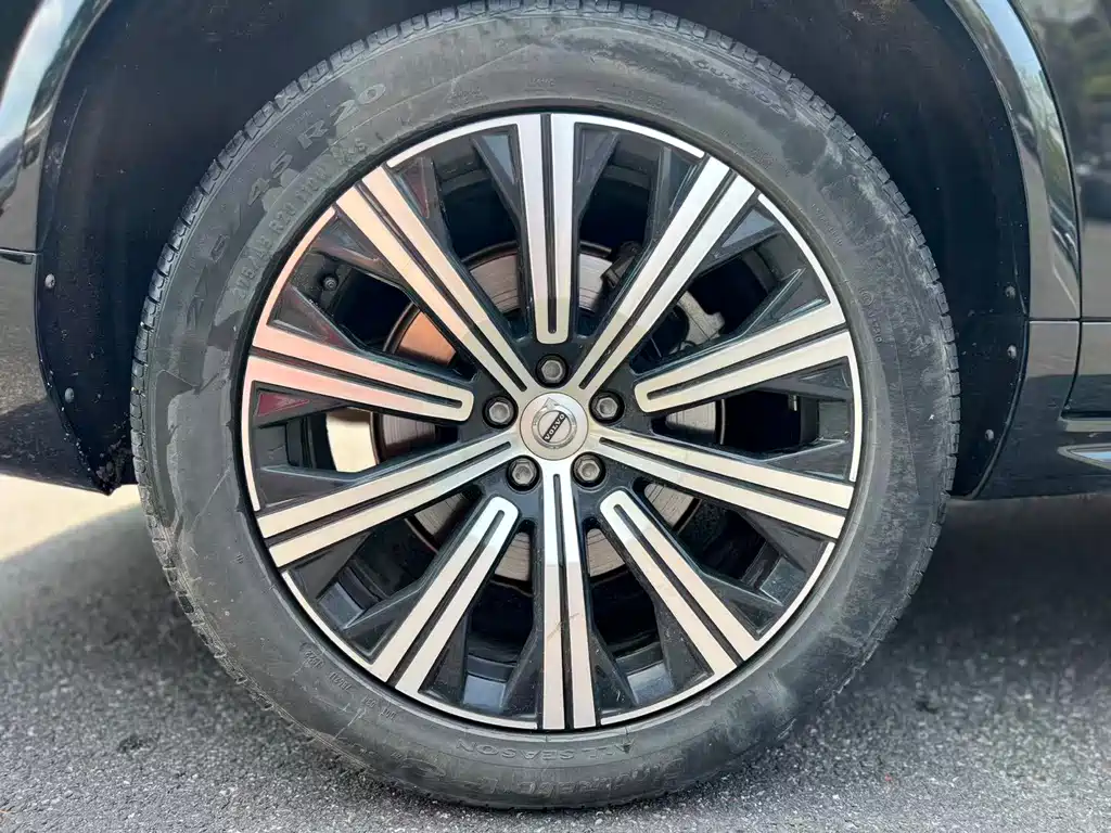 Volvo XC90 PHEV E Drive Hybrid T8 Smart Supreme Luxury 7-seat