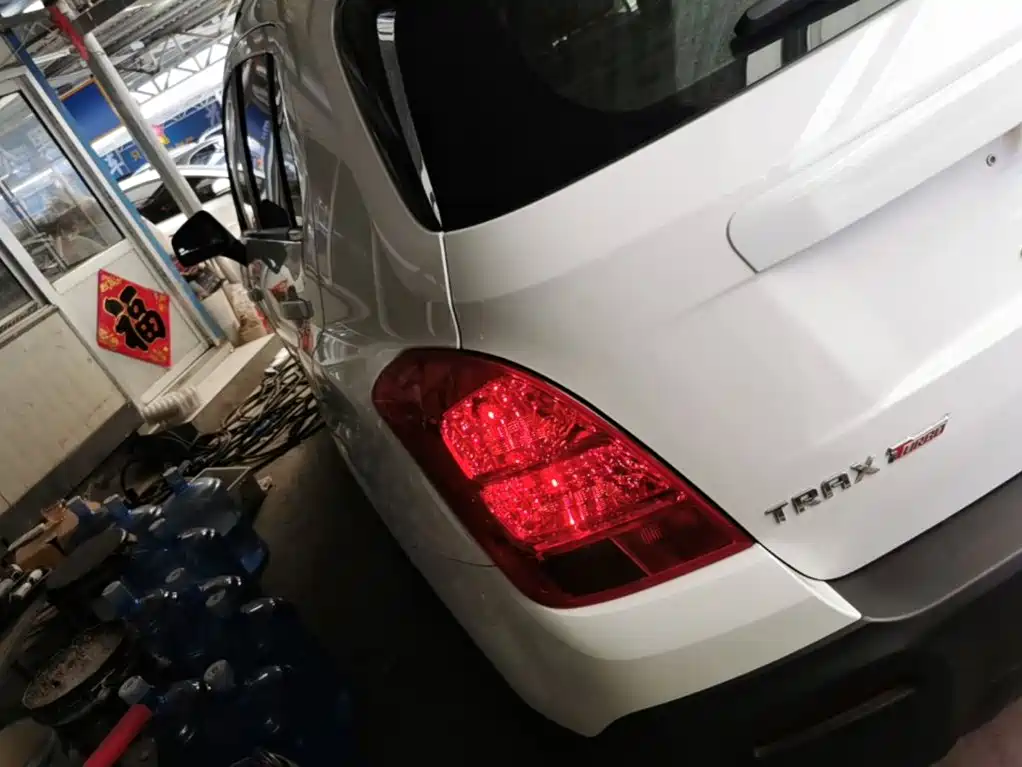Tracker 1.4 T Manual 2 WD Comfort Sunroof