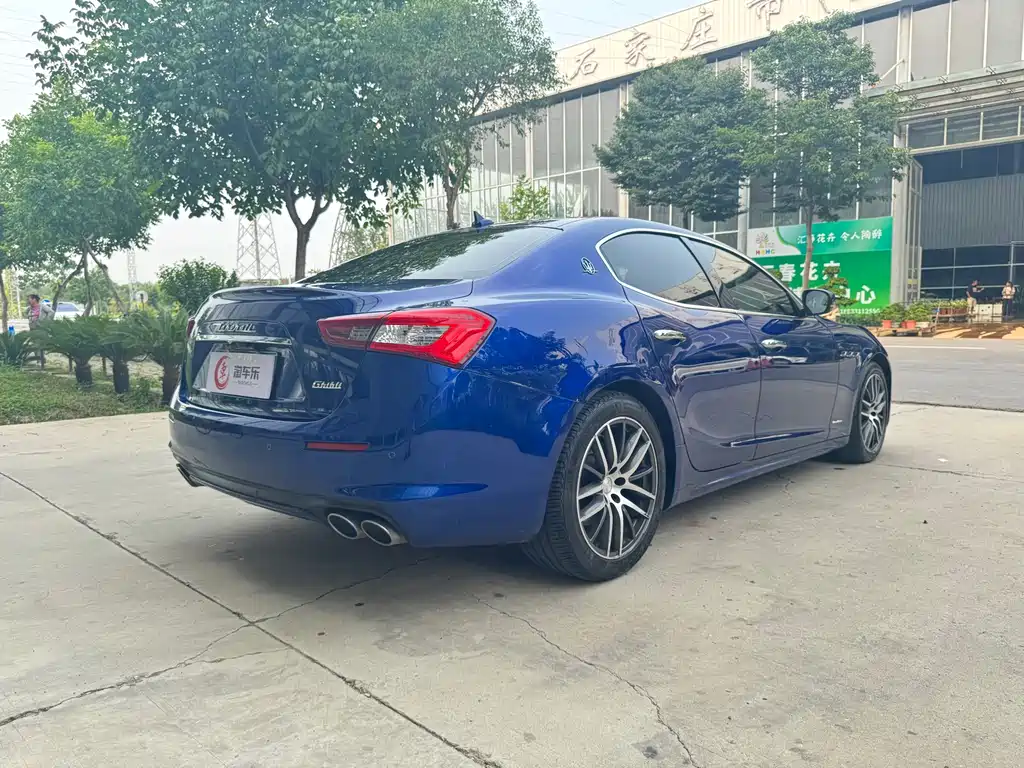 Ghibli 3.0 T Luxury CN-V