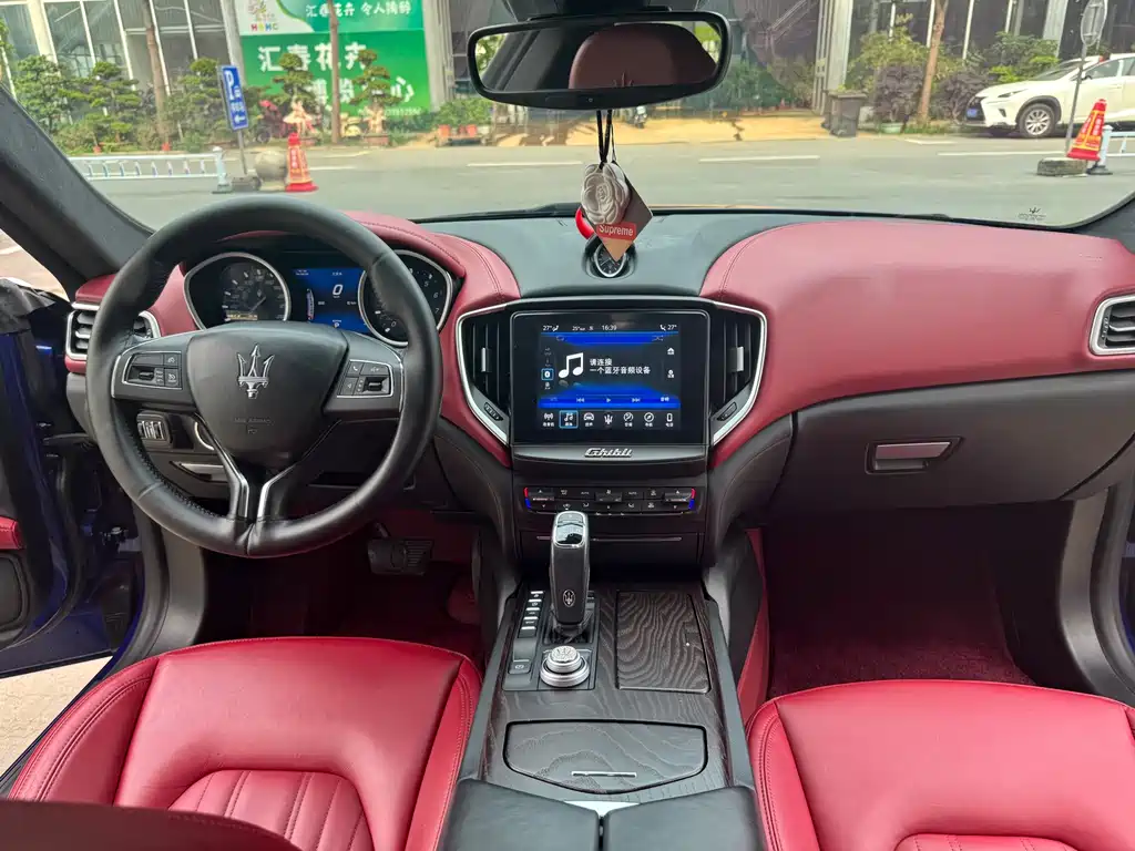 Ghibli 3.0 T Luxury CN-V