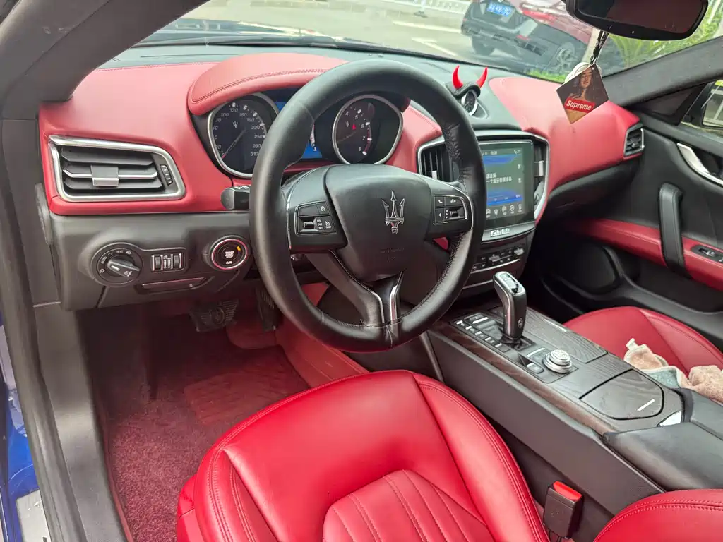 Ghibli 3.0 T Luxury CN-V