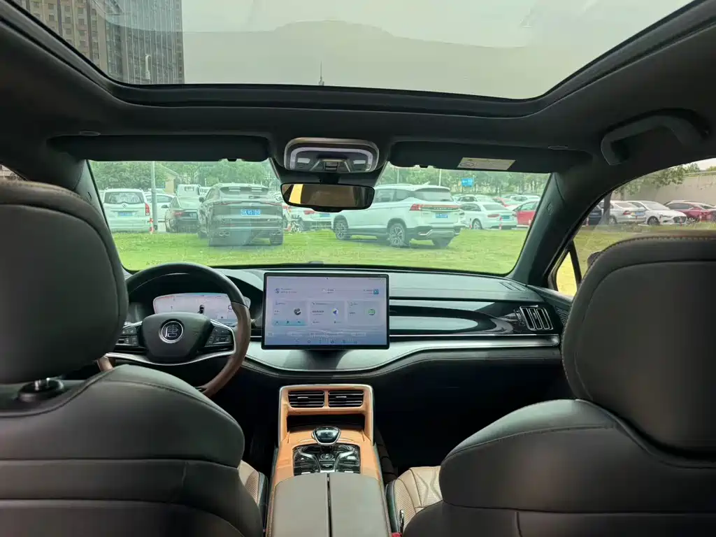 Tang 2.0 T Auto Flagship