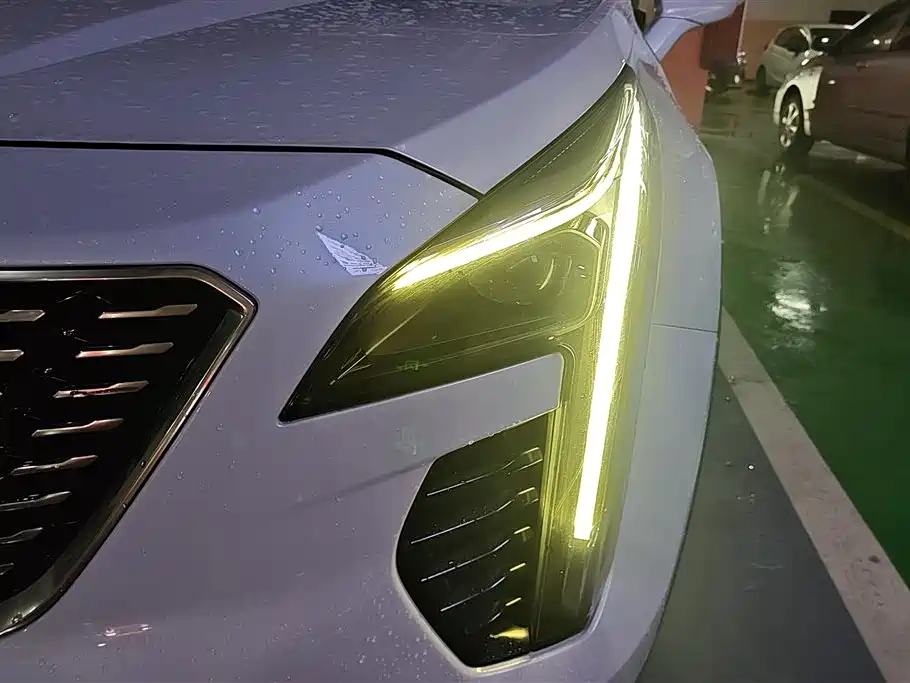Cadillac XT4 28 T 2 WD Luxury