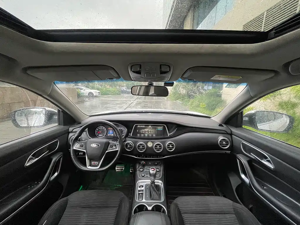 Refine S7 1.5 T Auto Comfort