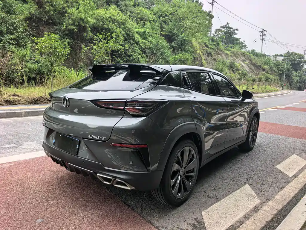 Changan UNI-T 1.5 T Distinguished