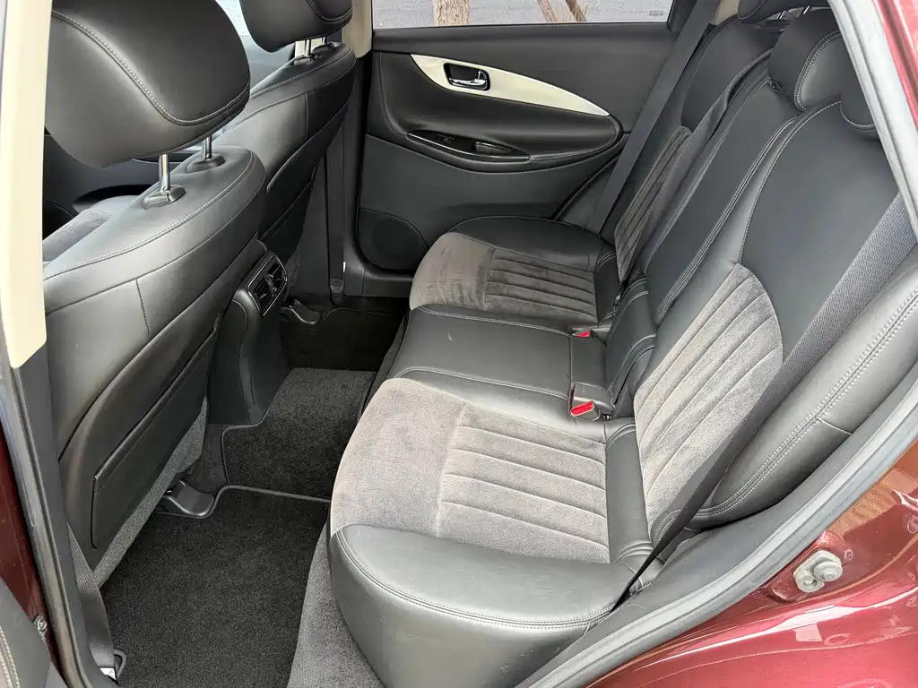 Infiniti QX50 2.5 L Comfort