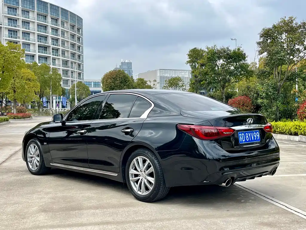 Infiniti Q50 L 2.0 T Comfort CN-V
