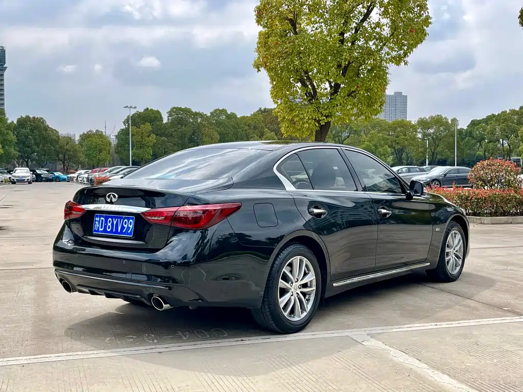 Infiniti Q50 L 2.0 T Comfort CN-V