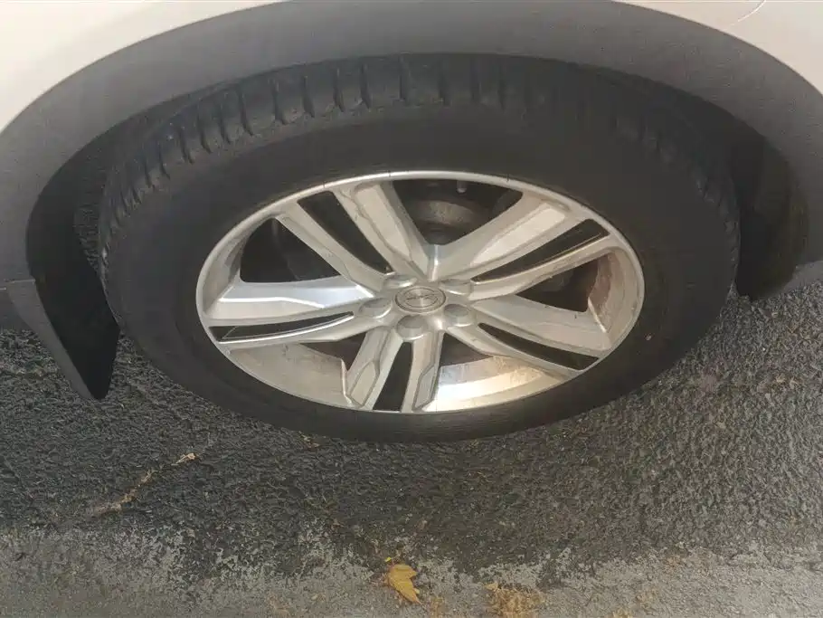 Zotye T700 众泰T700 2017款 2.0 T 自动旗舰型