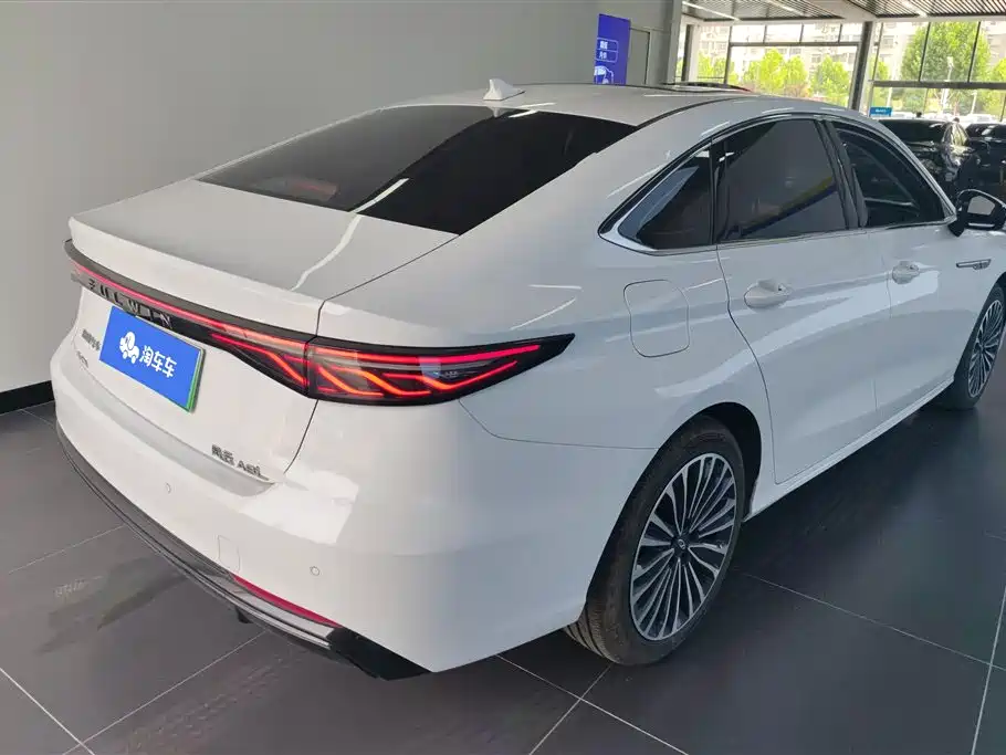 Fengyun A8 L 1.5 TGDI 145 km Luxury