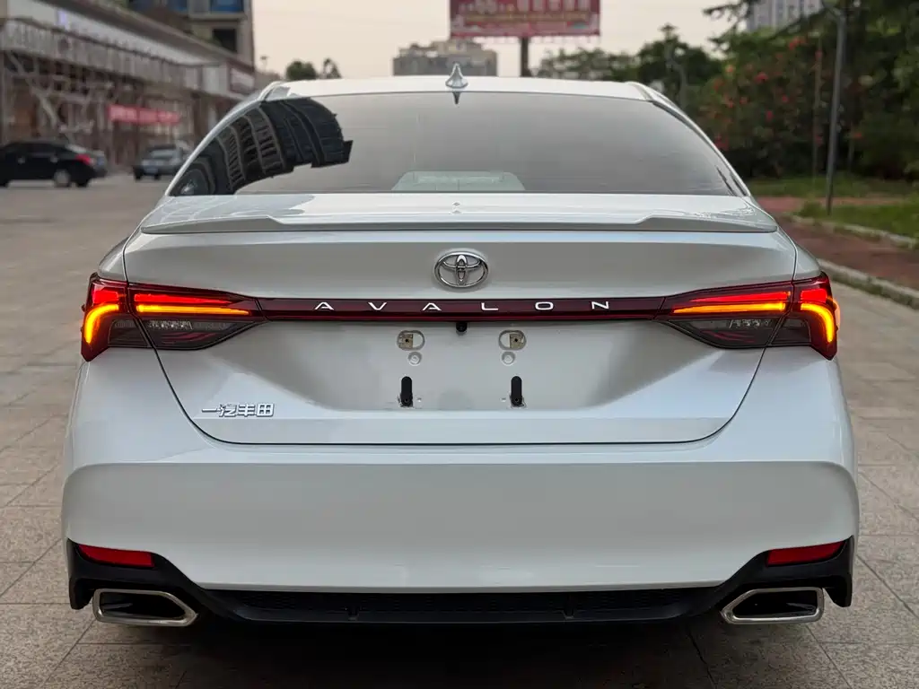 Avalon 2.0 L Luxury