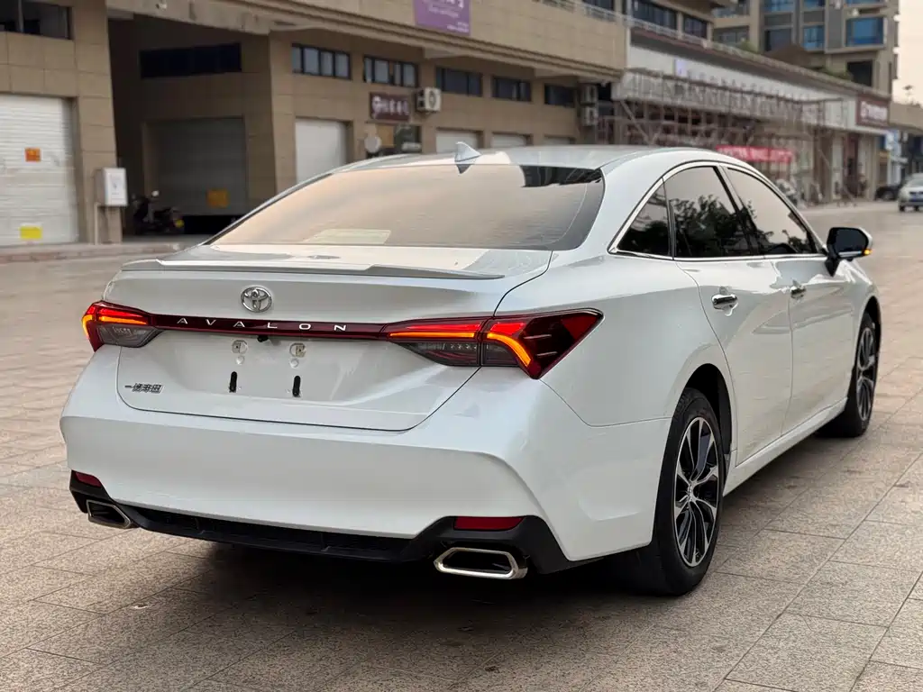 Avalon 2.0 L Luxury