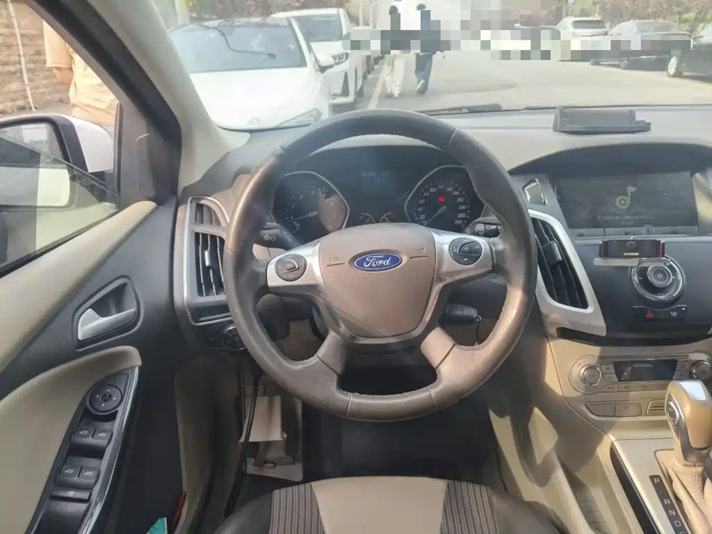 Focus Sedan 1.6 L Auto Style