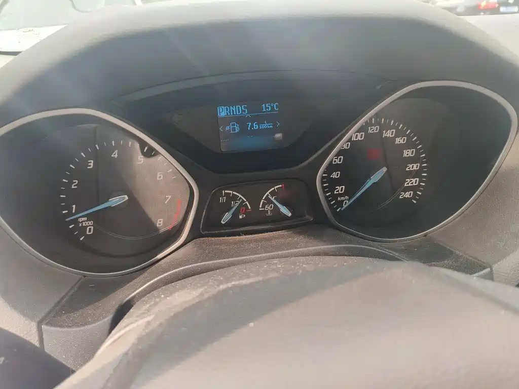 Focus Sedan 1.6 L Auto Style