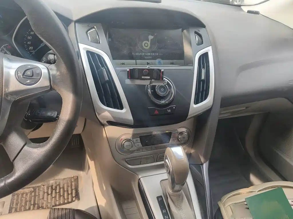 Focus Sedan 1.6 L Auto Style