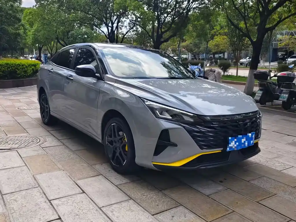 Yixuan Mach 1.5 T Auto Dream Chaser Knight
