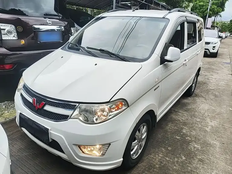 Wuling Hongguang 1.5 L S Standard