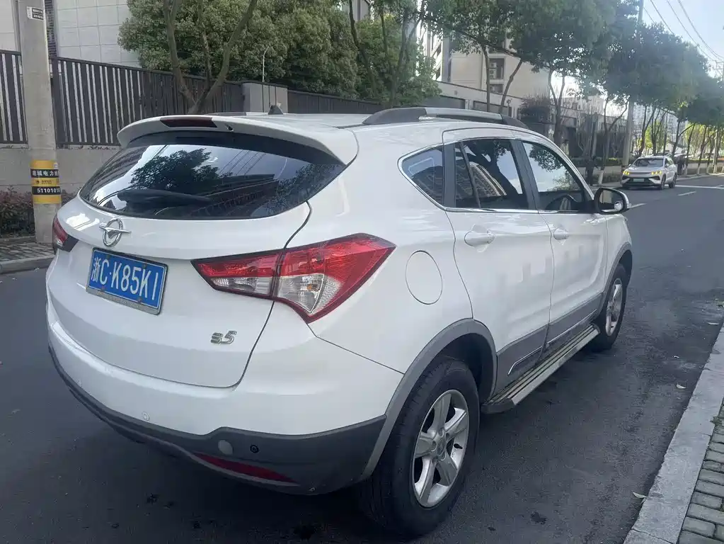 Haima S5 海马S5 2015款 1.5 T 手动智能豪华型运动版