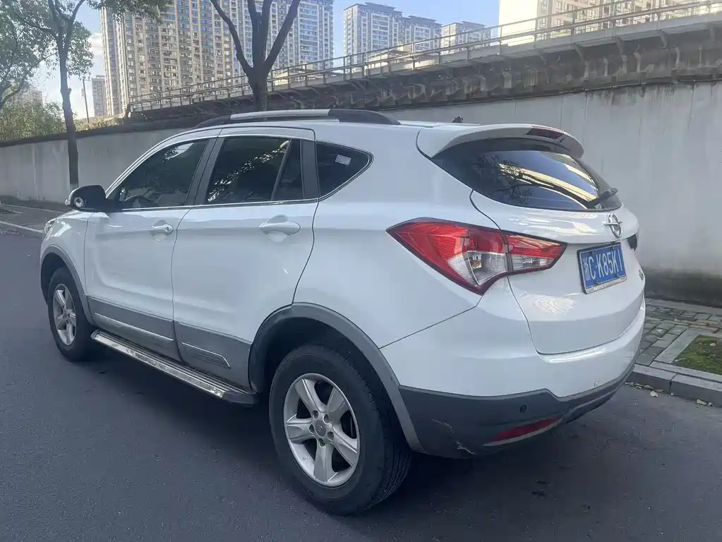 Haima S5 海马S5 2015款 1.5 T 手动智能豪华型运动版