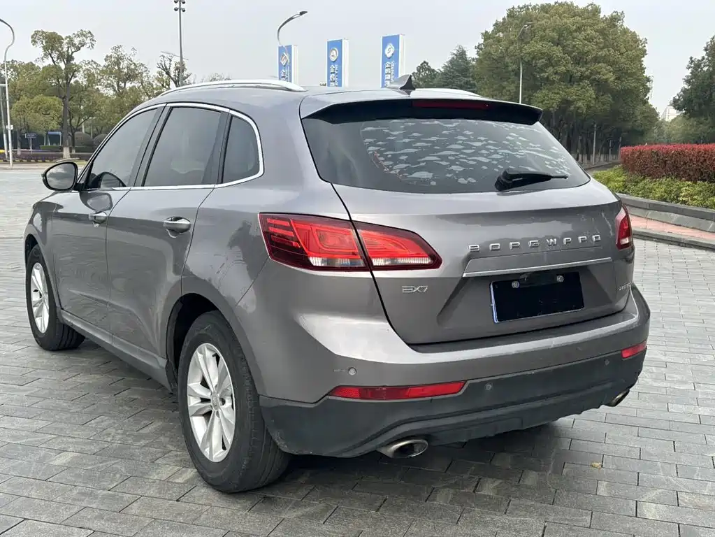 Borgward BX7 28 T 2 WD Luxury 5-seat