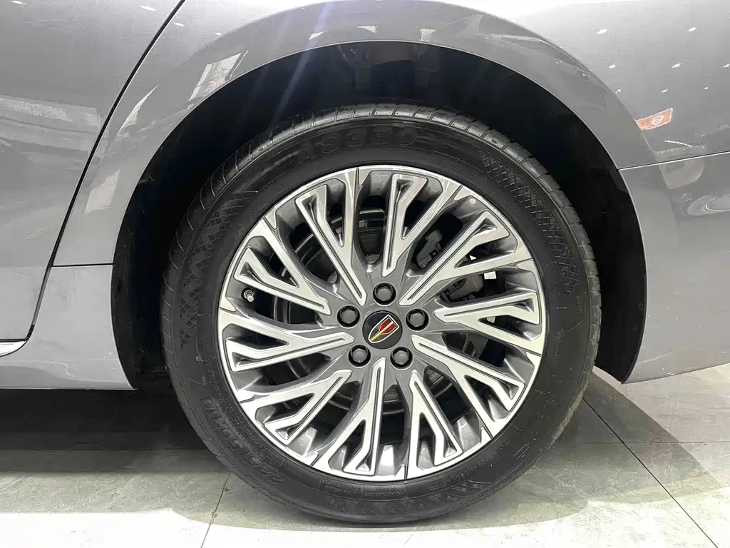 Hongqi H5 红旗H5 2023款 1.5 T HEV智联旗畅版
