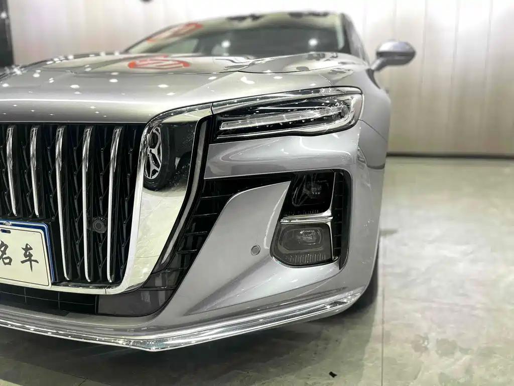 Hongqi H5 红旗H5 2023款 1.5 T HEV智联旗畅版