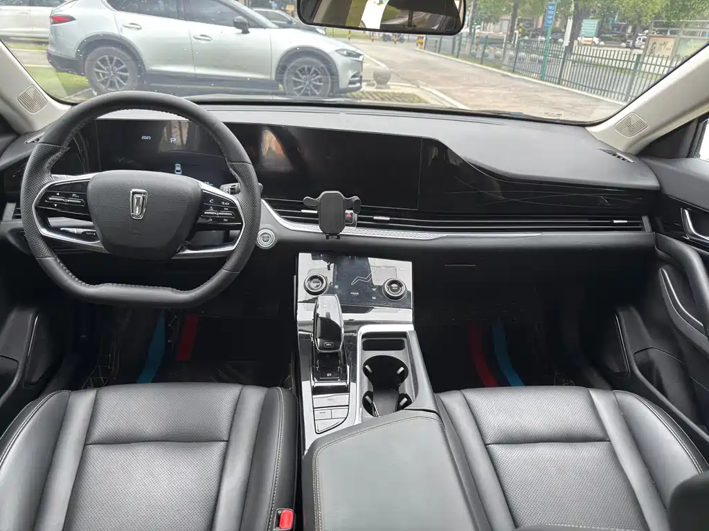Besturn B70 3 rd Gen 1.5 T Auto Pleasure 70 Anniversary