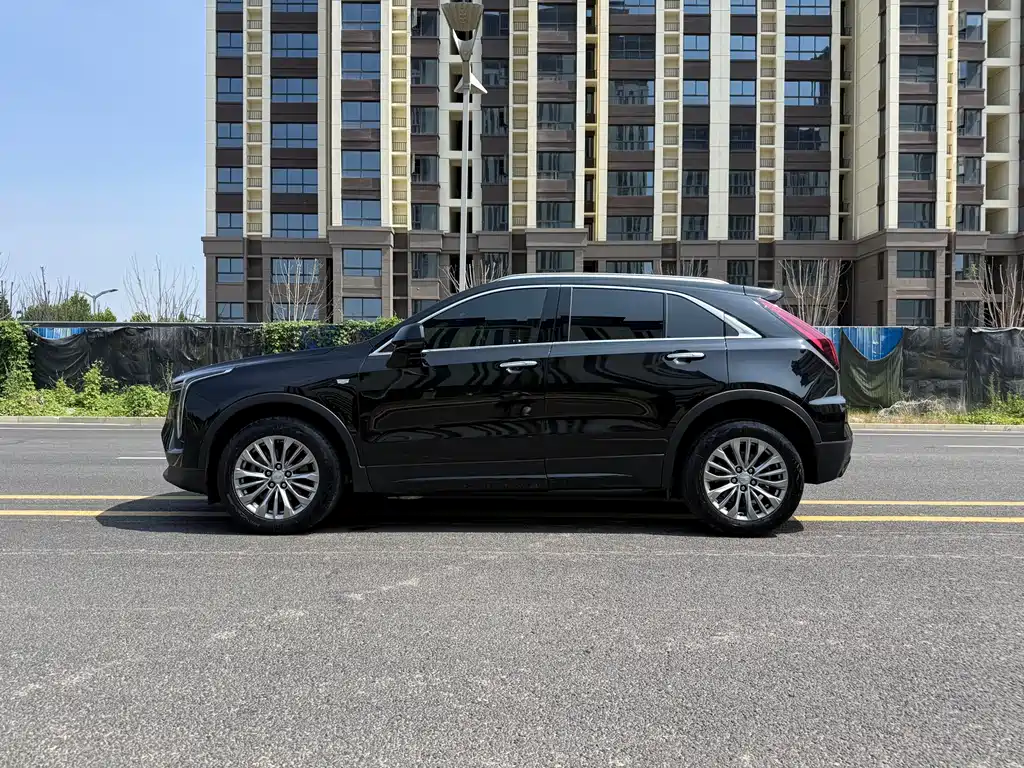 Cadillac XT4 28 T 2 WD Luxury