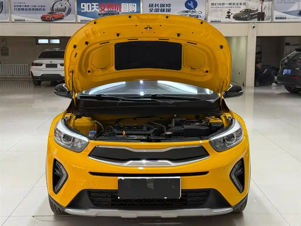 Stonic 1.4 L CVT Fun Enjoyment Sunroof
