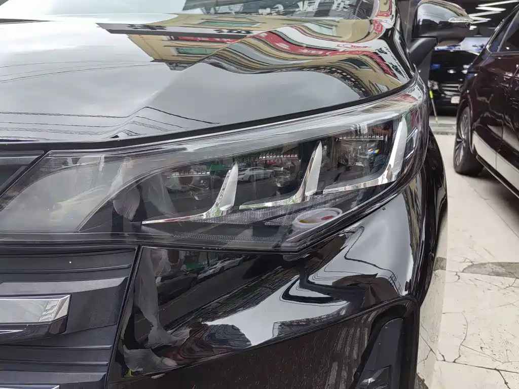 GAC Trumpchi M6 PRO 270 T DCT Premium
