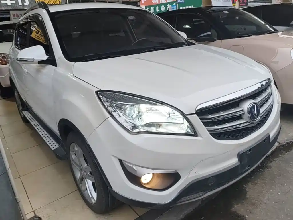 Changan CS35 1.6 L Auto Luxury CN-IV