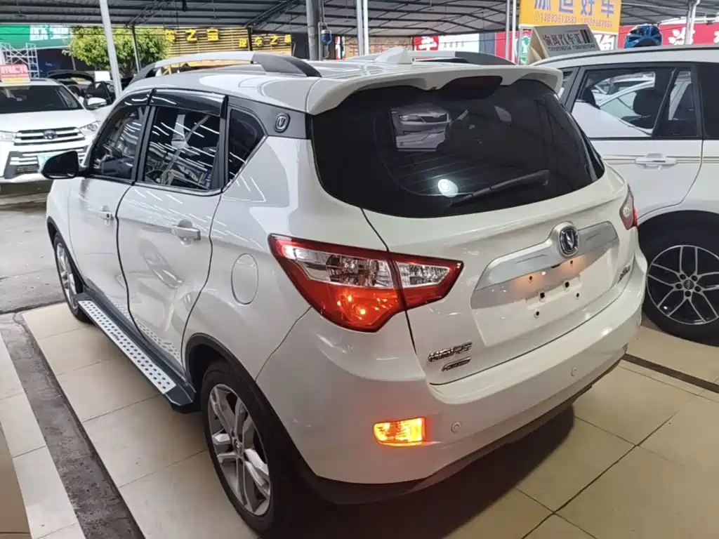 Changan CS35 1.6 L Auto Luxury CN-IV