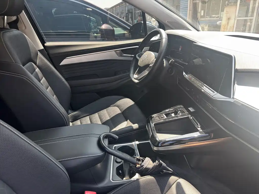 Talagon 380 TSI 4 WD Luxury Premium Realm Pro