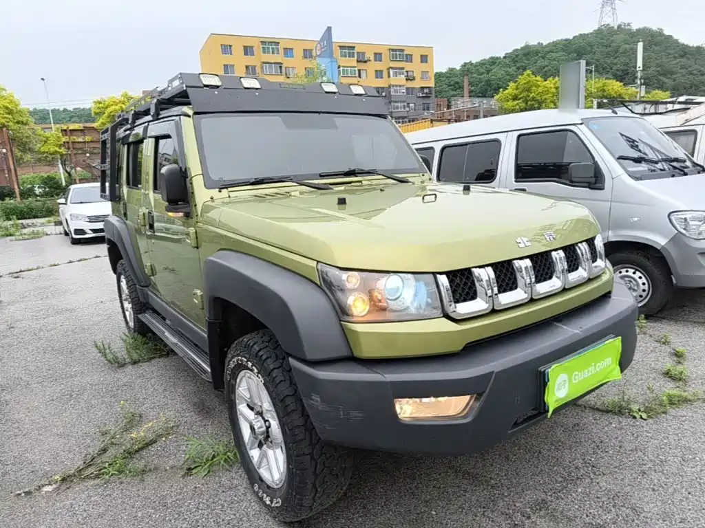 BAIC BJ40 40 L 2.0 T Manual 4 WD Distinguished