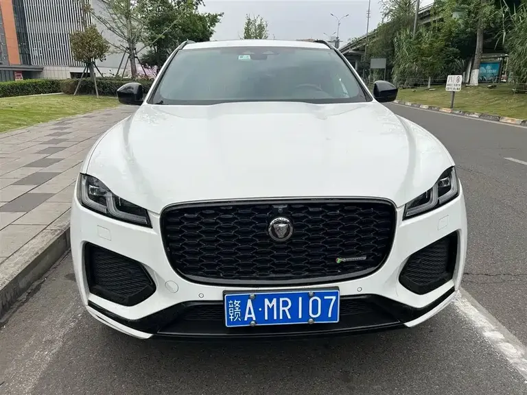 Jaguar F-PACE P250 R-Dynamic BLACK