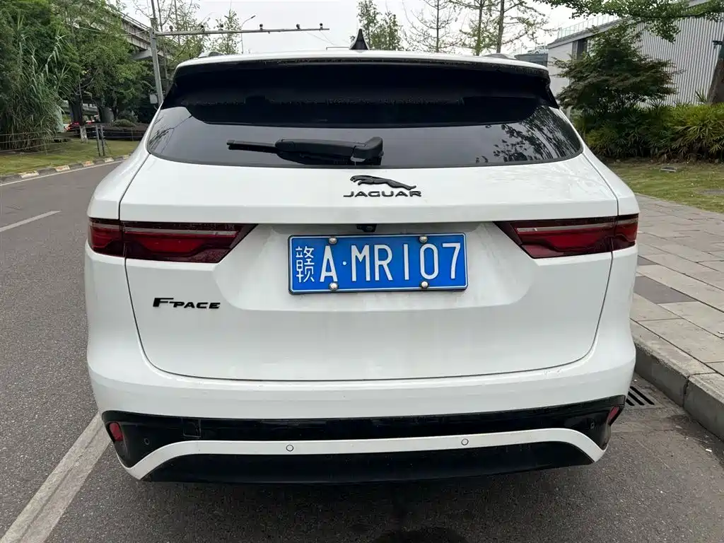 Jaguar F-PACE P250 R-Dynamic BLACK