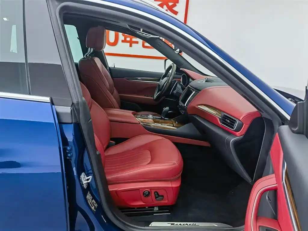 Levante Levante 2018款 3.0 T S 运动版