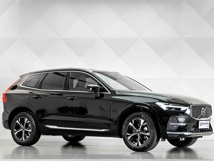 Volvo XC60 B5 4 WD Smart Ease Luxury