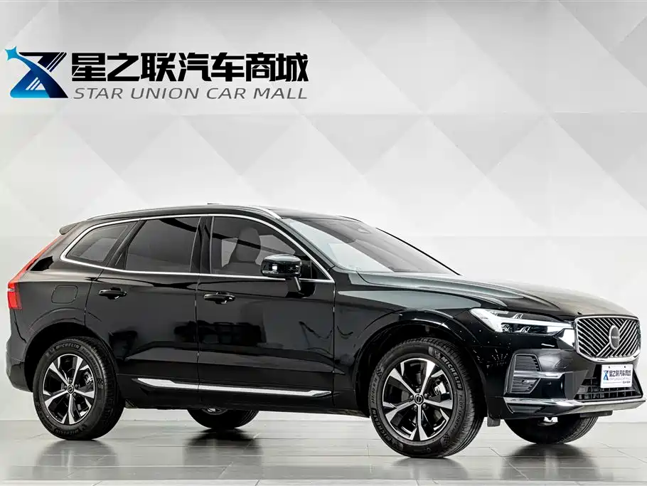 Volvo XC60 B5 4 WD Smart Ease Luxury