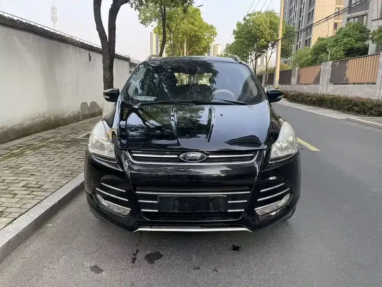 Ford Kuga 1.6 L GTDi 2 WD Style