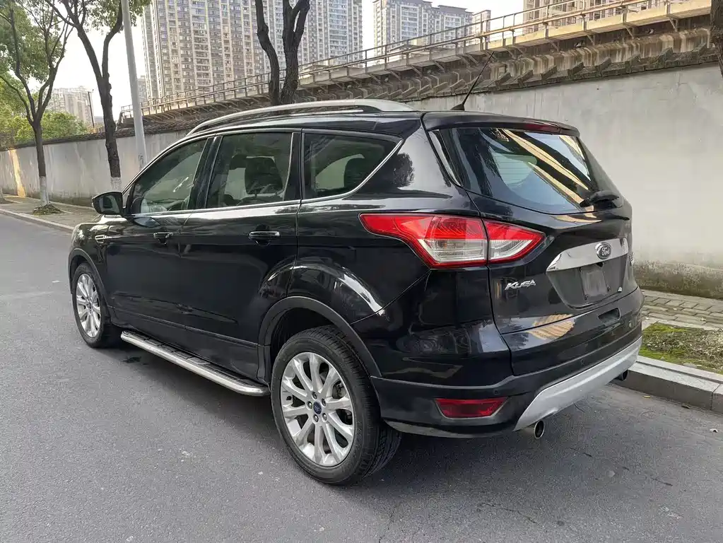 Kuga 1.6 L GTDi 2 WD Style