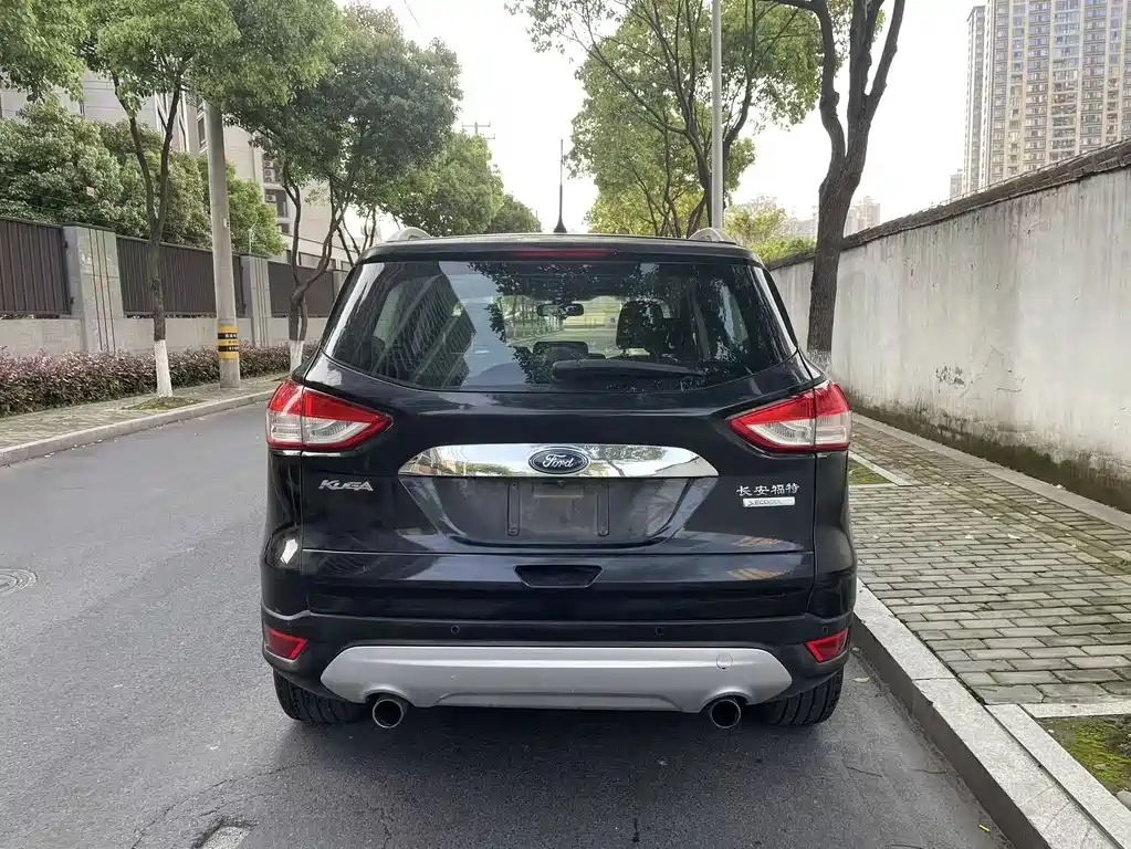 Kuga 1.6 L GTDi 2 WD Style