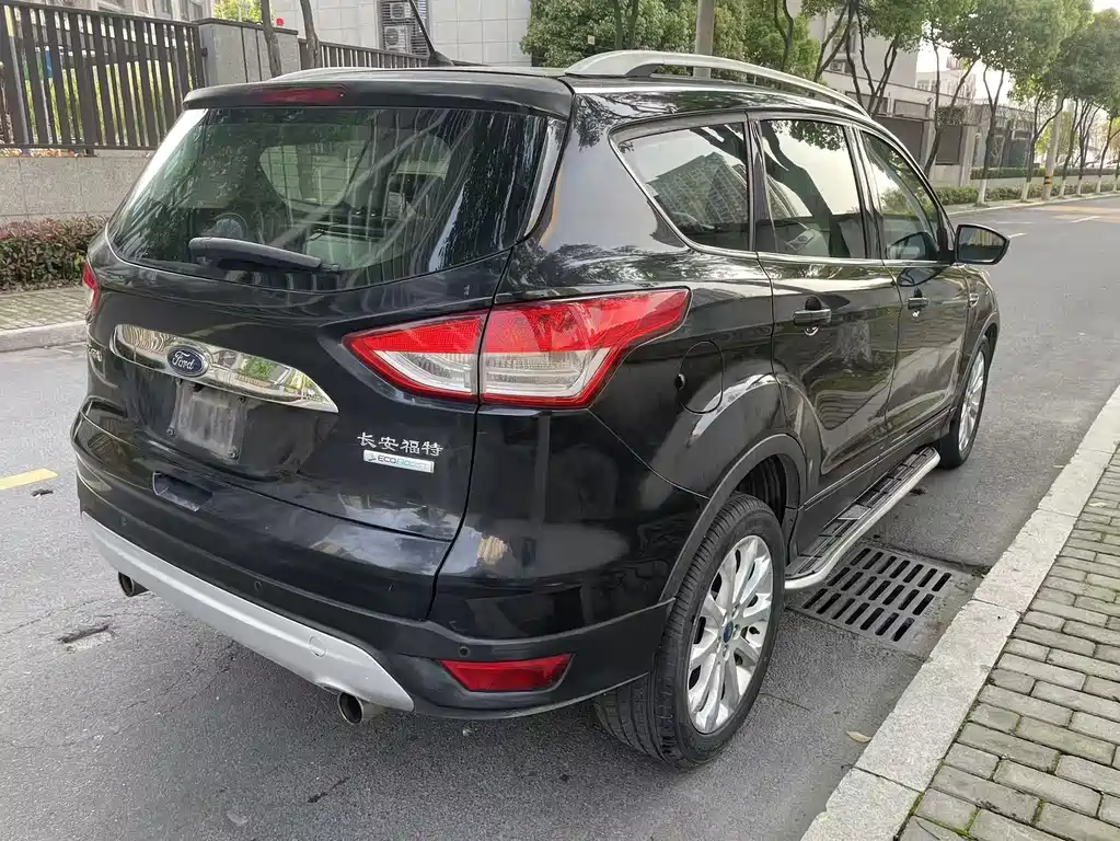 Kuga 1.6 L GTDi 2 WD Style