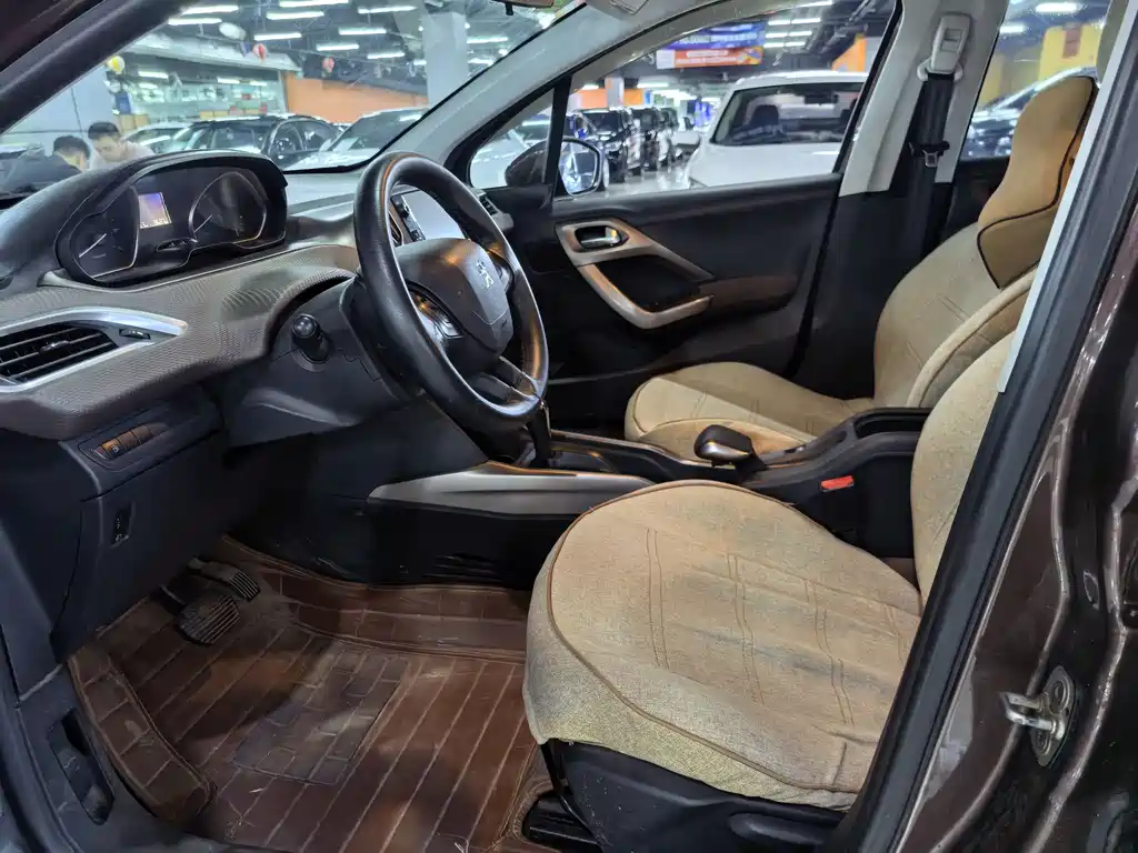 Peugeot 2008 2014 1.6 L Auto Fashion