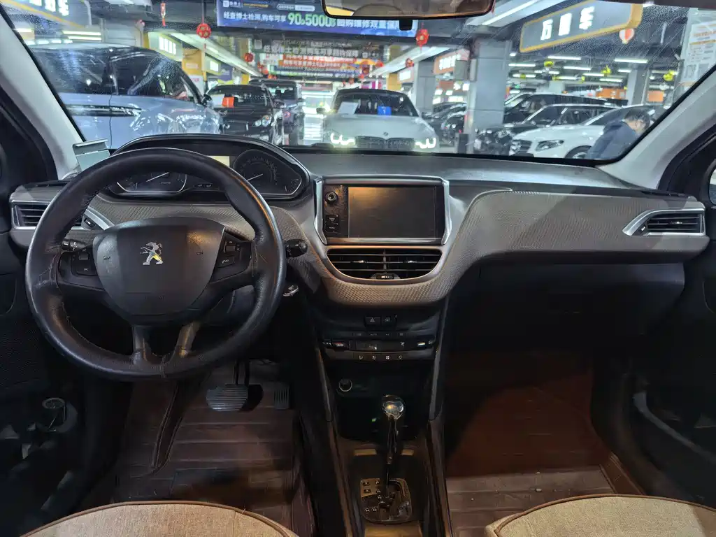 Peugeot 2008 2014 1.6 L Auto Fashion