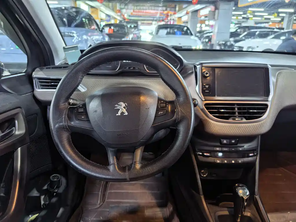 Peugeot 2008 2014 1.6 L Auto Fashion