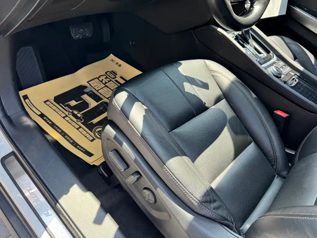 GAC Trumpchi GS8 320 T 4 WD Luxury Connected (7-seat)